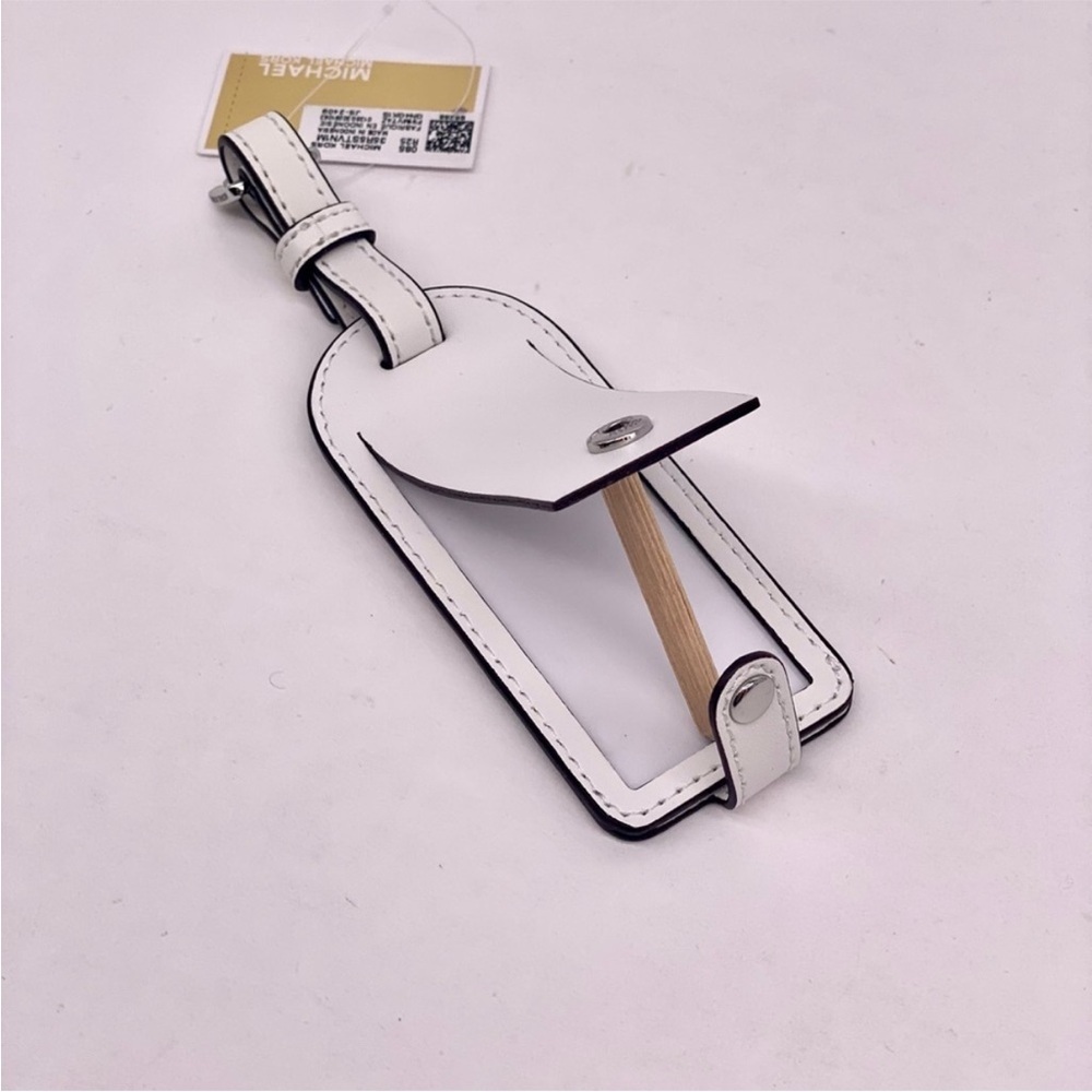 Michael Kors White and Pink Luggage Tag - Picture 6 of 7